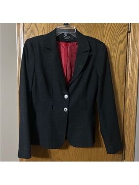 Signature by Larry Levine Black Blazer suit coat with Red Lining women’s 8